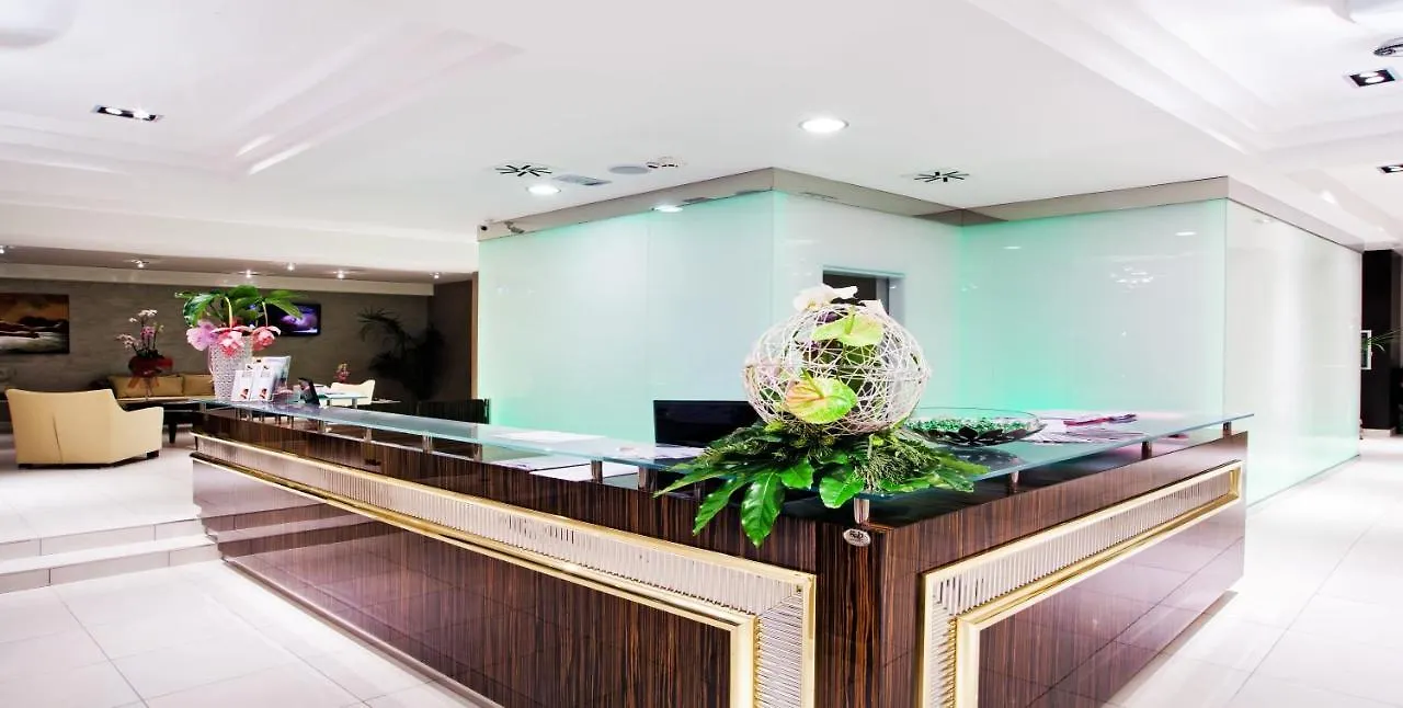 Отель Terminal Palace & Spa Римини
