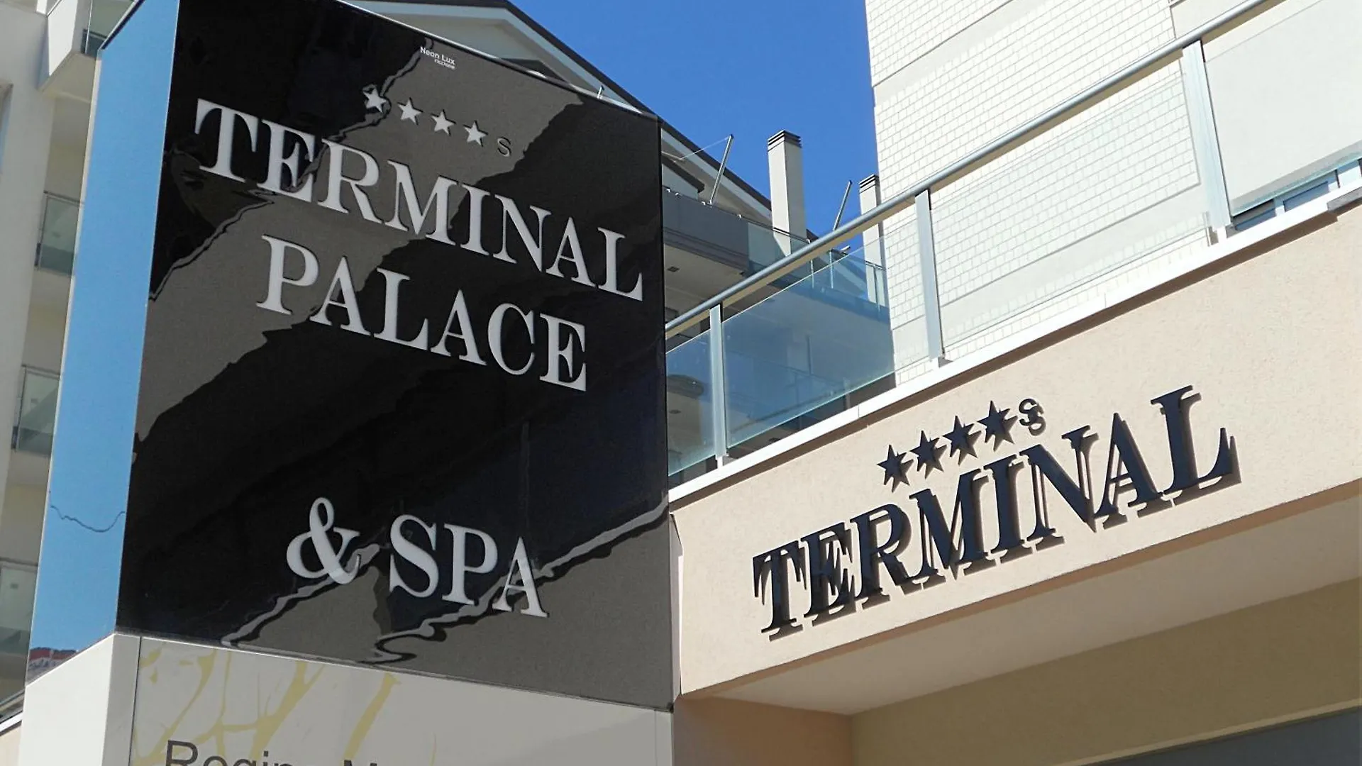 Отель Terminal Palace & Spa Римини